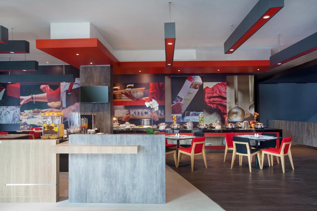 Ibis Makassar City Center Εξωτερικό φωτογραφία