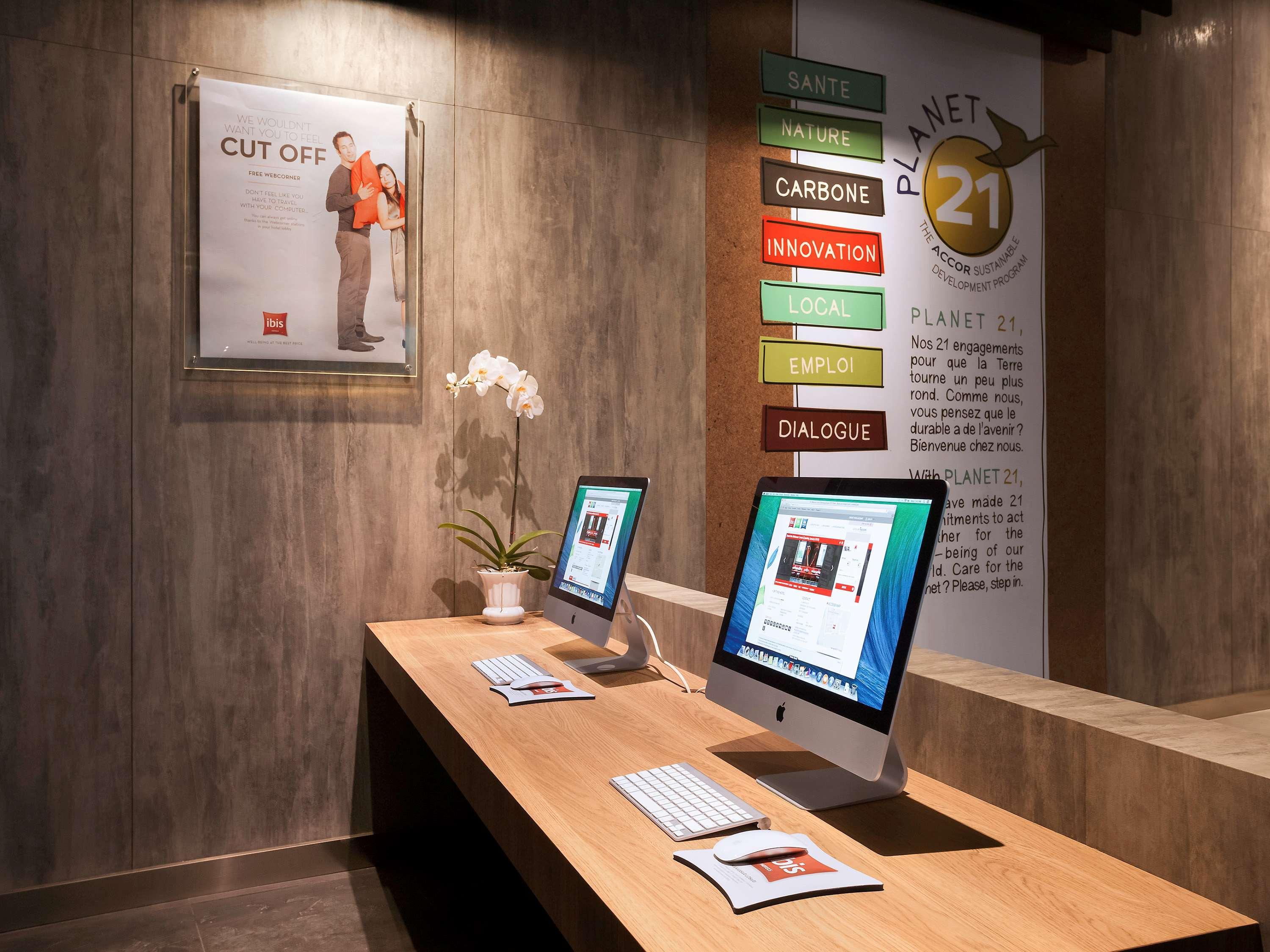 Ibis Makassar City Center Εξωτερικό φωτογραφία