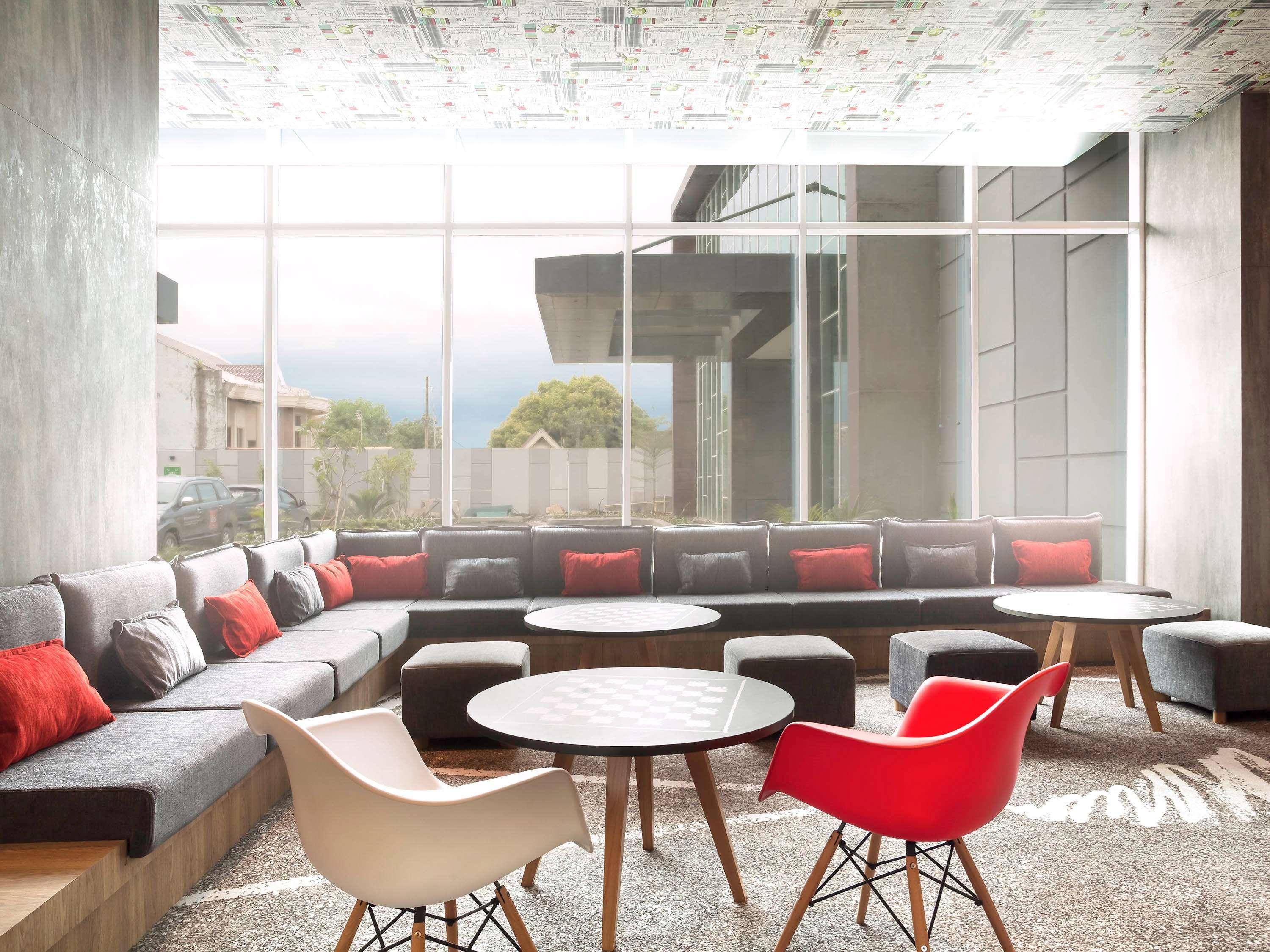 Ibis Makassar City Center Εξωτερικό φωτογραφία