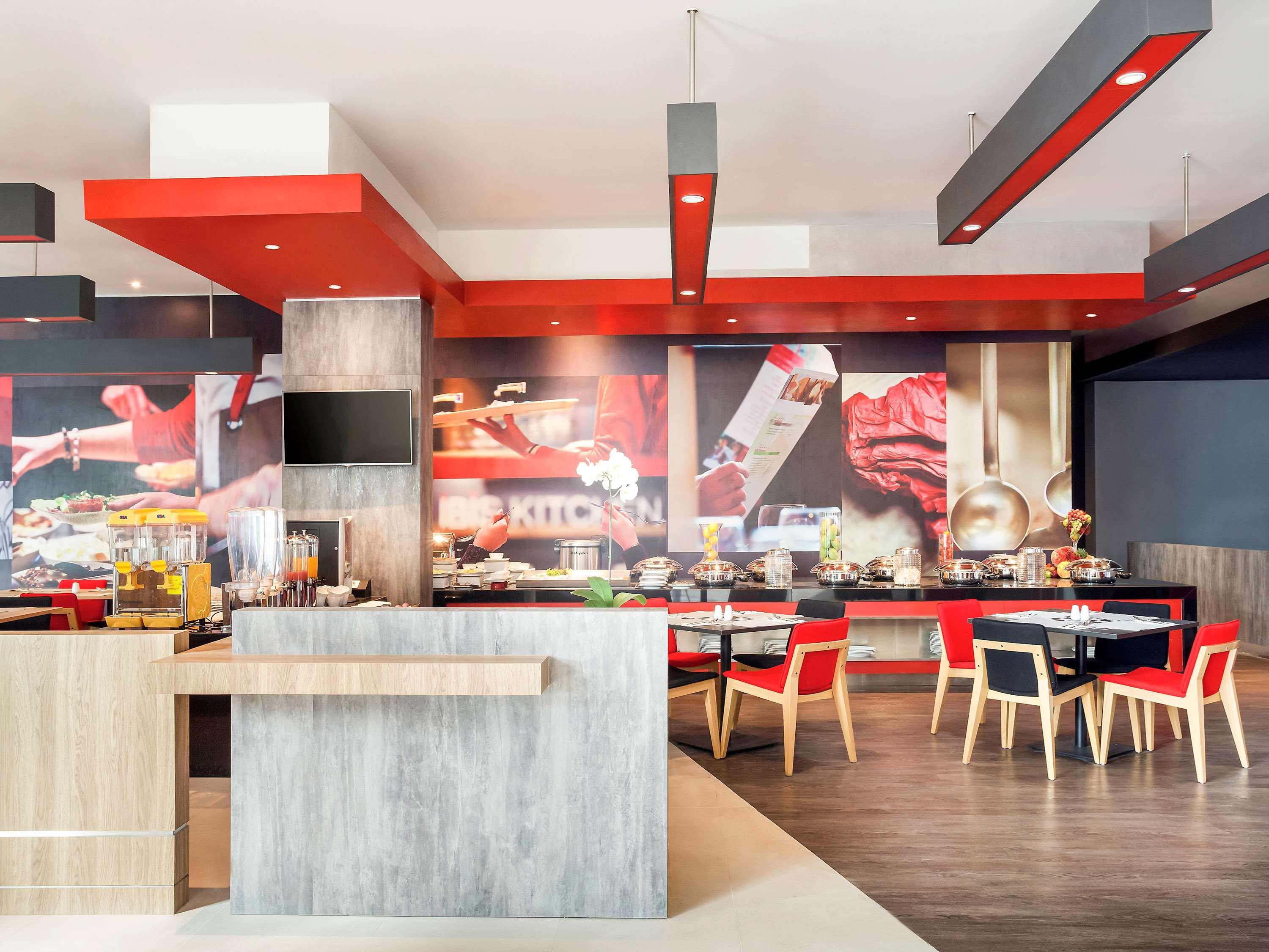Ibis Makassar City Center Εξωτερικό φωτογραφία